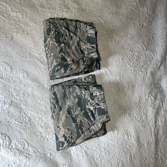 Sage green camo cargo pants - Picture 5 of 6